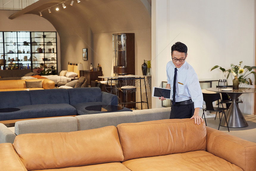 塑造專業(yè)溫馨的家具店銷售形象，助力家居用品銷售增長